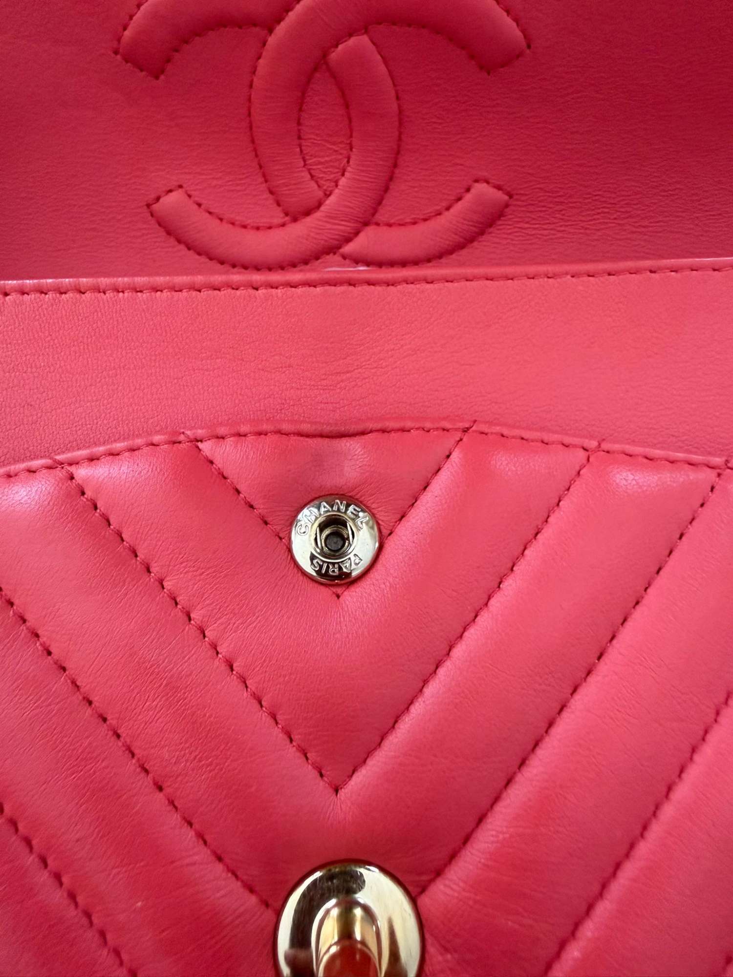 Chanel médium flap bag