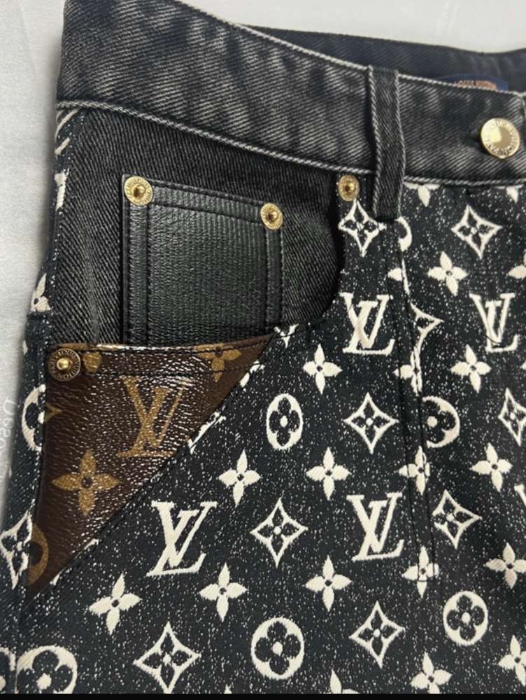 Louis Vuitton rifle