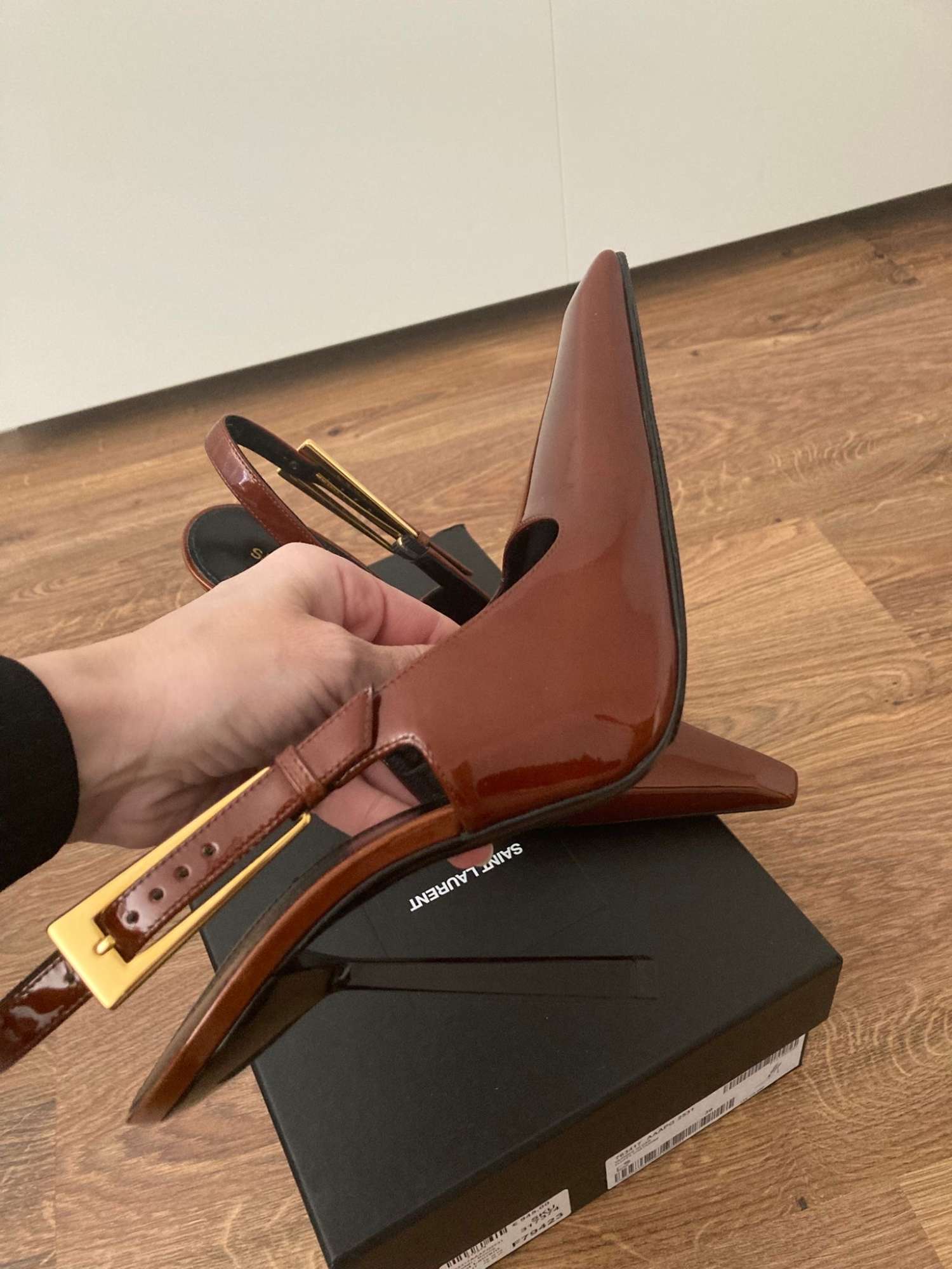 YSL lodičky