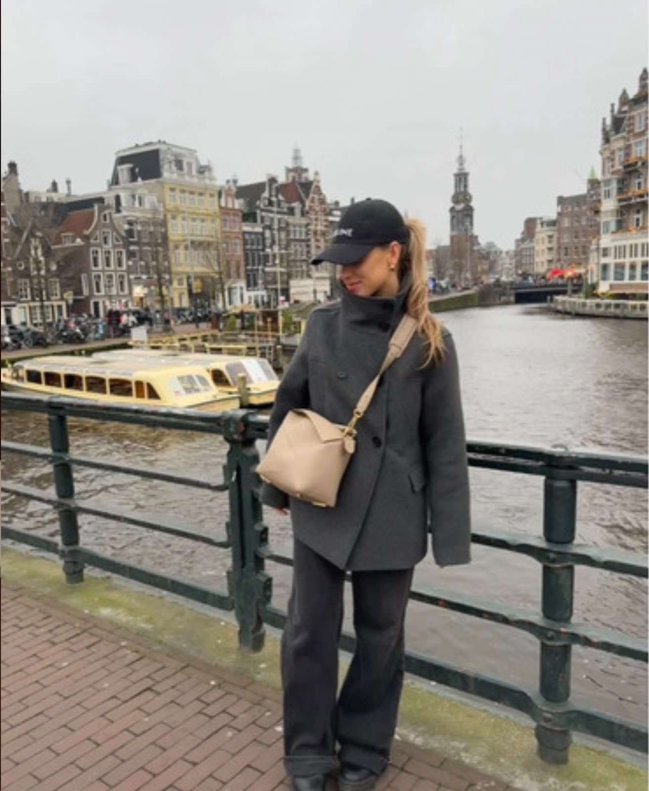 Celine šiltačka
