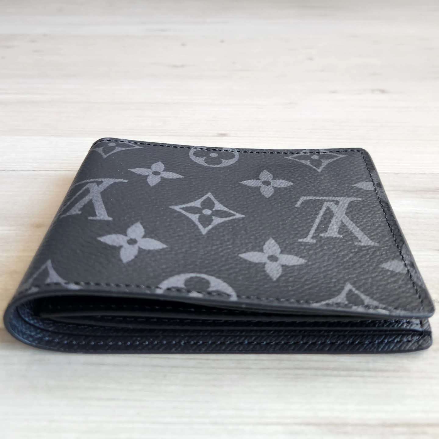 Louis Vuitton Slander