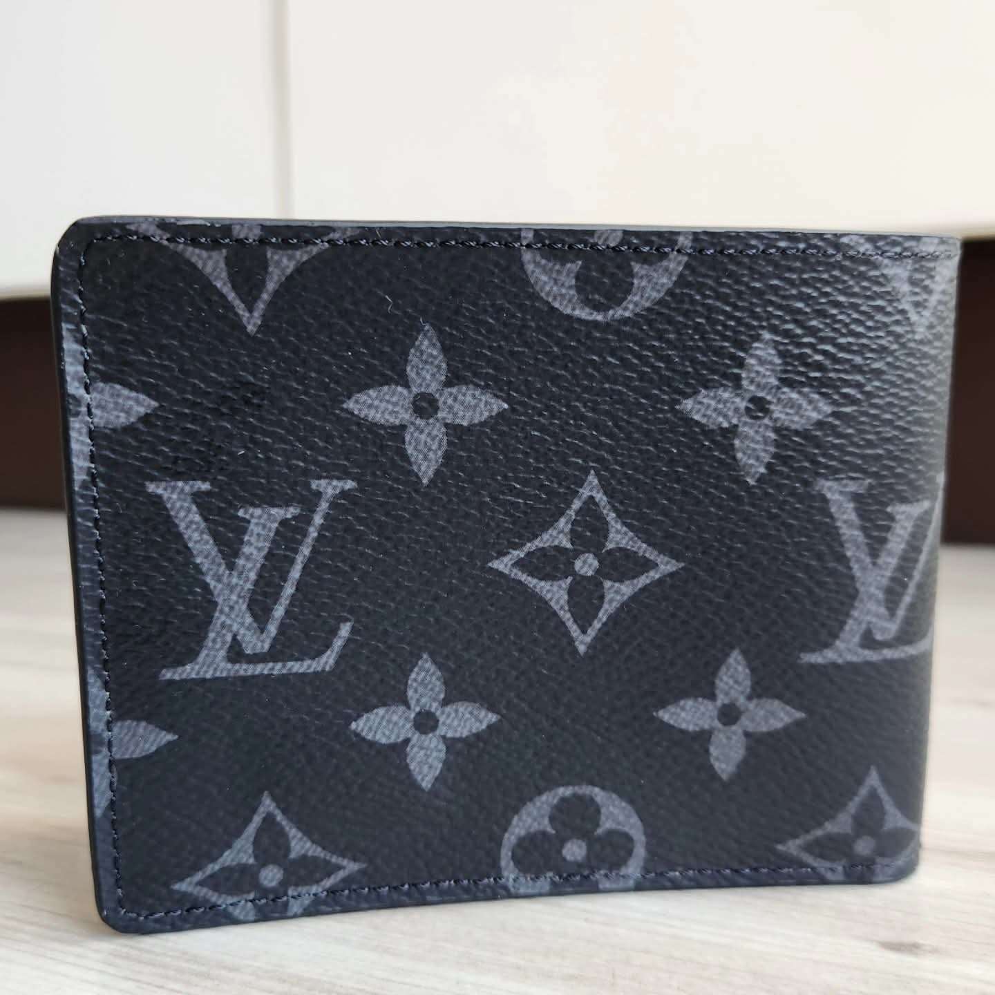 Louis Vuitton Slander