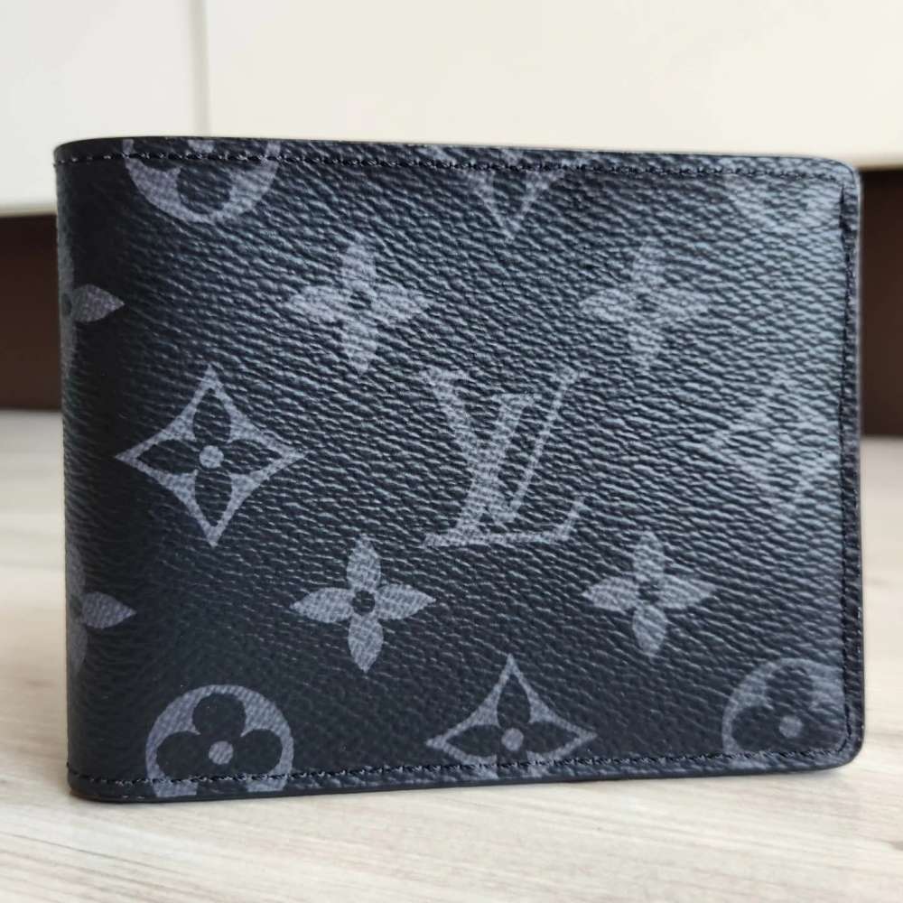 Louis Vuitton Slander