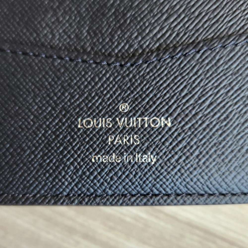 Louis Vuitton Slander