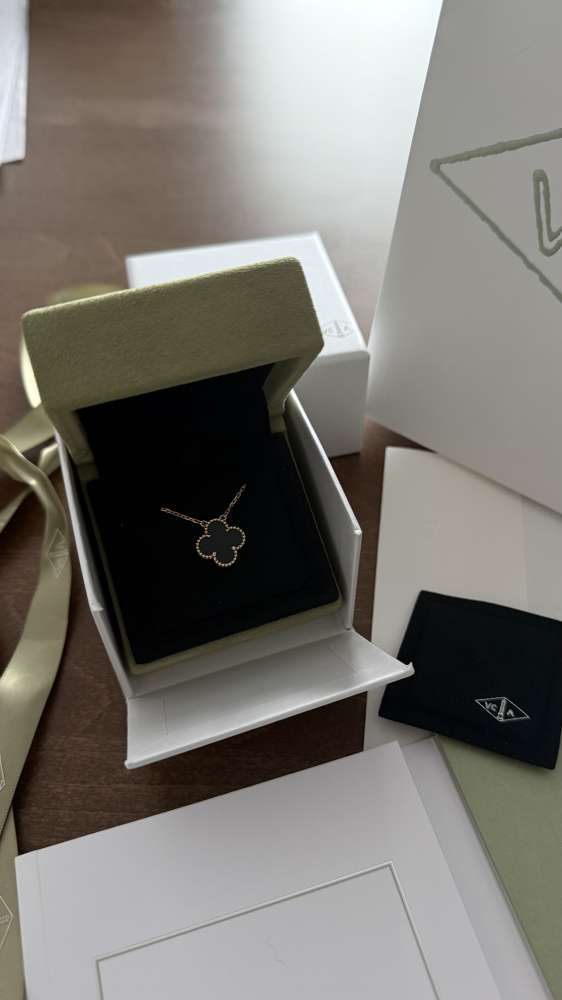 Van Cleef & Arpels Vintage Alhambra