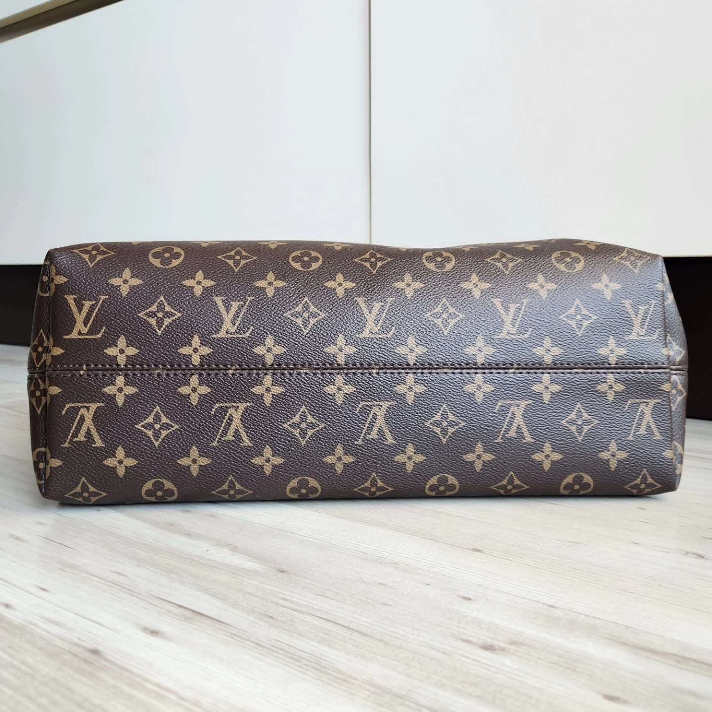 Louis Vuitton Graceful MM