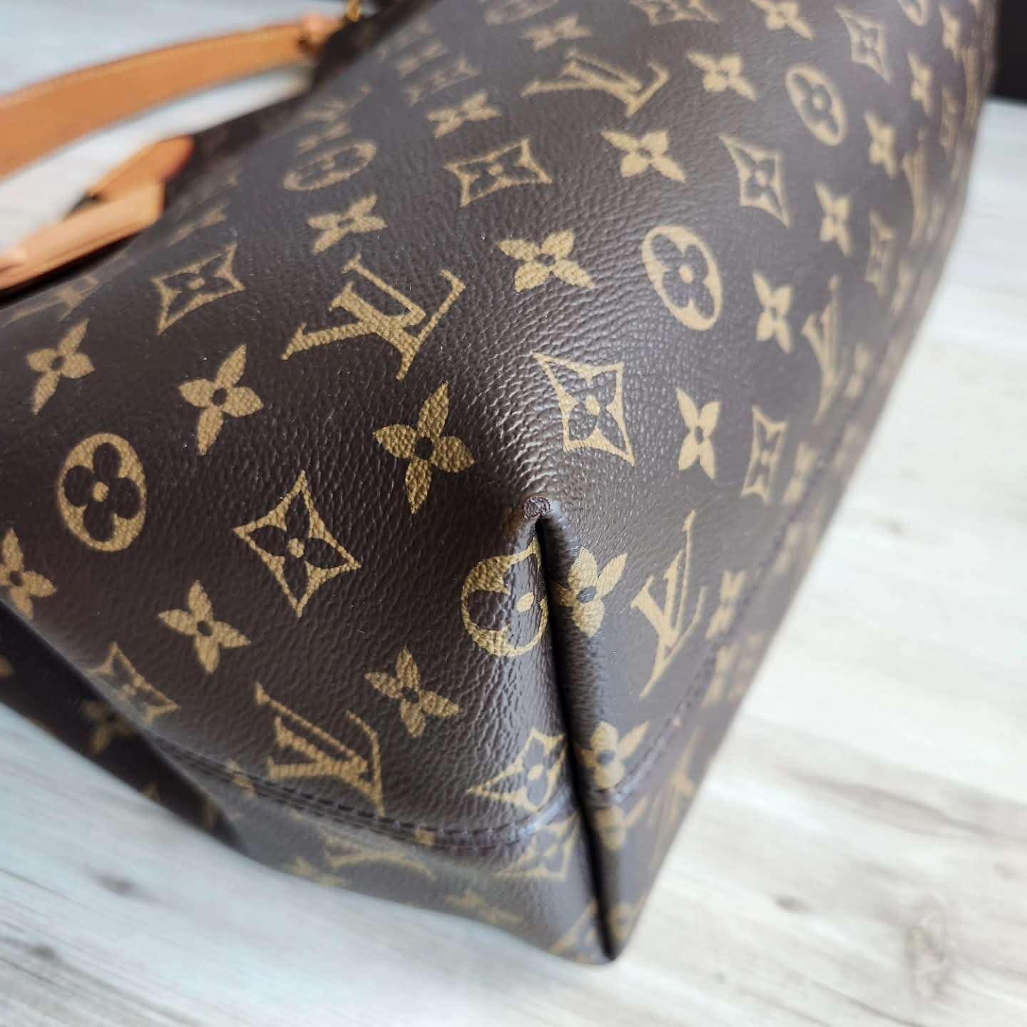 Louis Vuitton Graceful MM