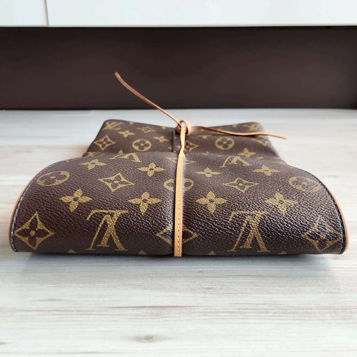 Louis Vuitton Pouzdro na sperky