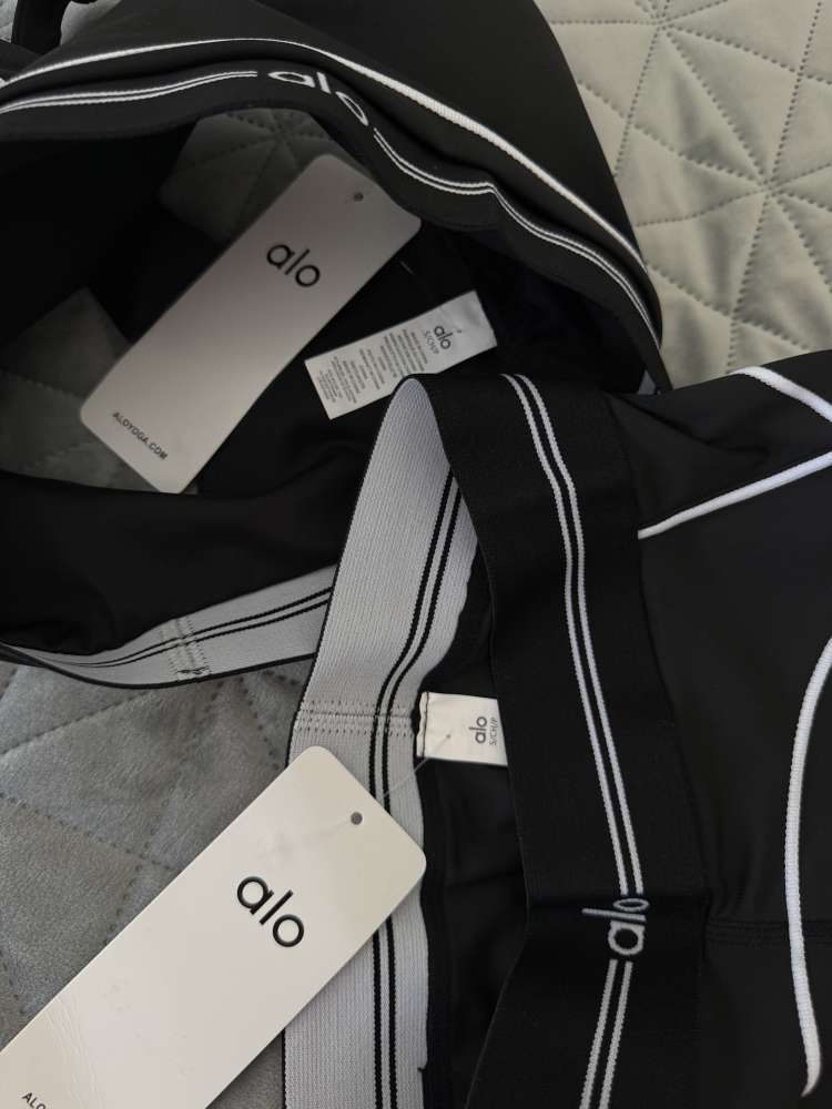 Alo Yoga Workout Set Black