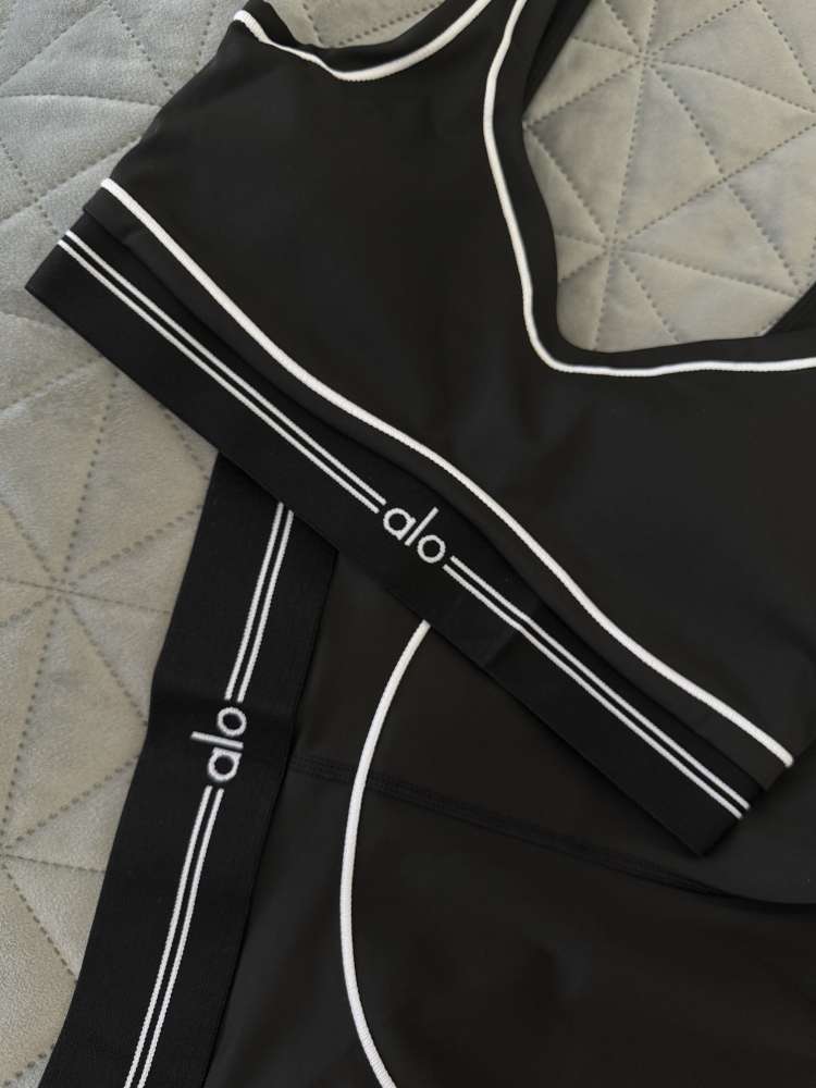 Alo Yoga Workout Set Black