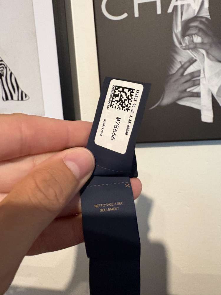 Louis Vuitton Confidential Square 90
