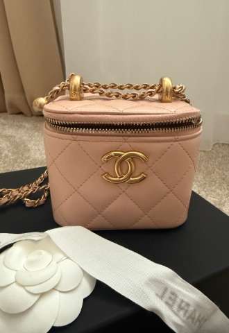 https://www.vipluxury.sk/Kozmetická taška Chanel