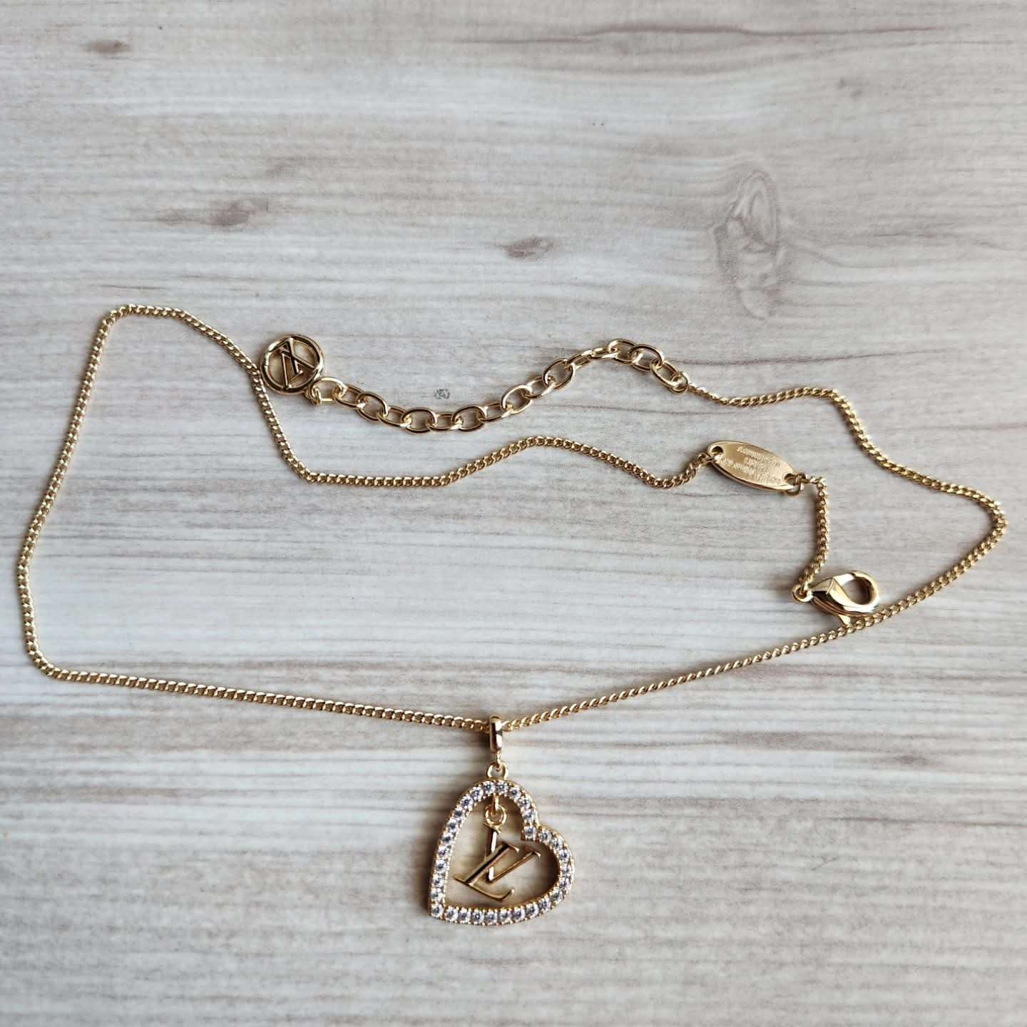 Louis Vuitton Nahrdelnik