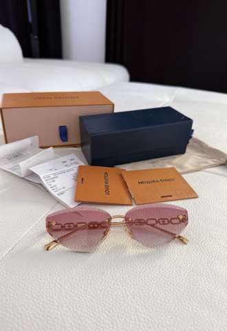 https://www.vipluxury.sk/Louis Vuitton Jewel Low Cat Eye Sunglasses