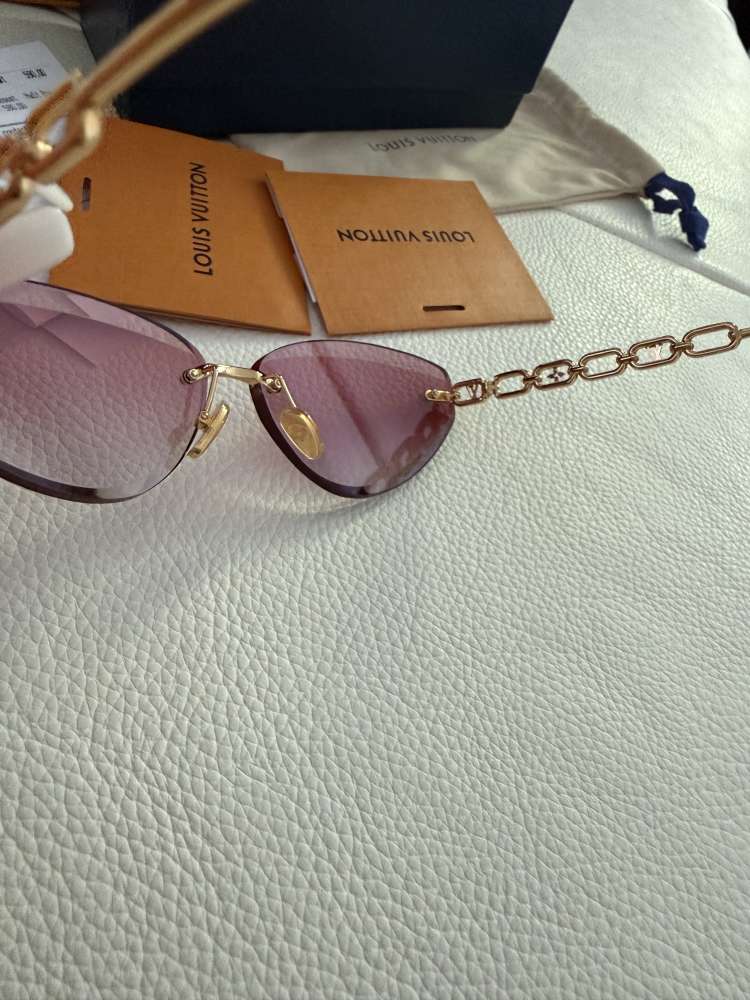 Louis Vuitton Jewel Low Cat Eye Sunglasses