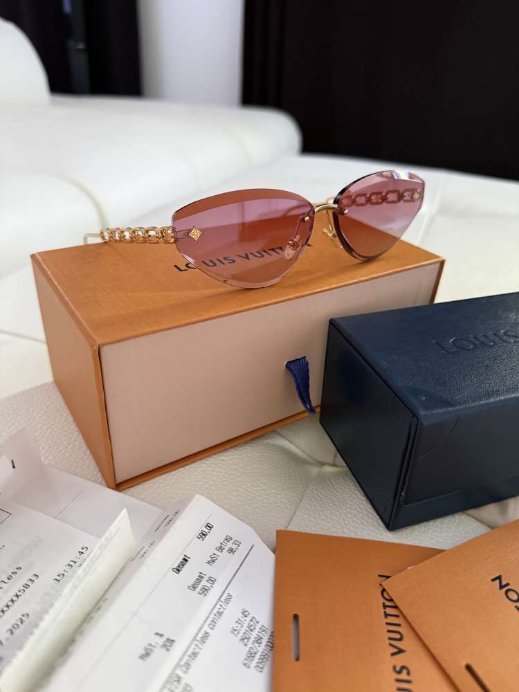 Louis Vuitton Jewel Low Cat Eye Sunglasses