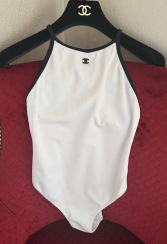 https://www.vipluxury.sk/Chanel body alebo plavky