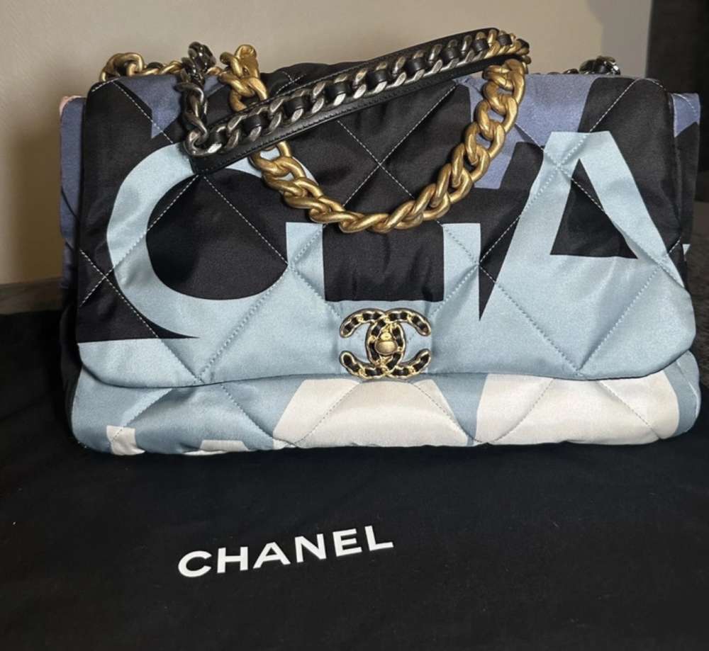 Chanel maxi kabelka