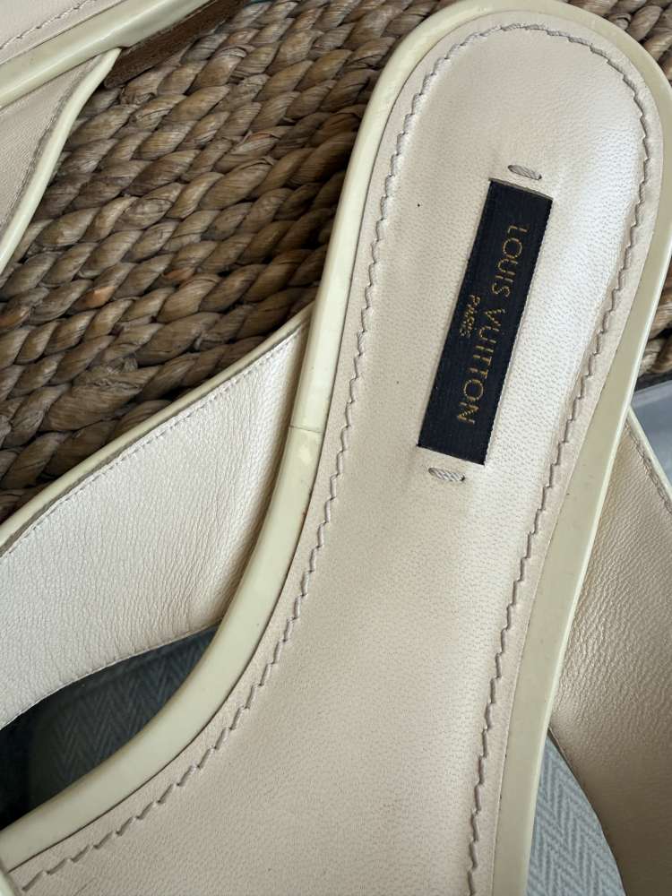 Louis Vuitton slapky