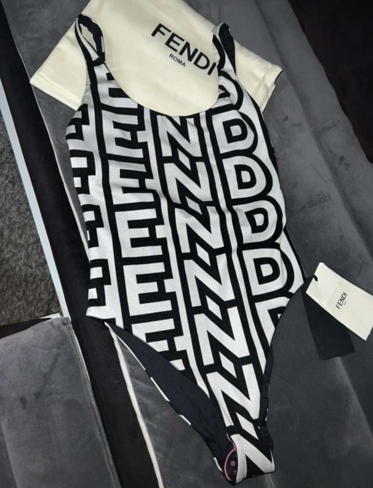 Fendi plavky