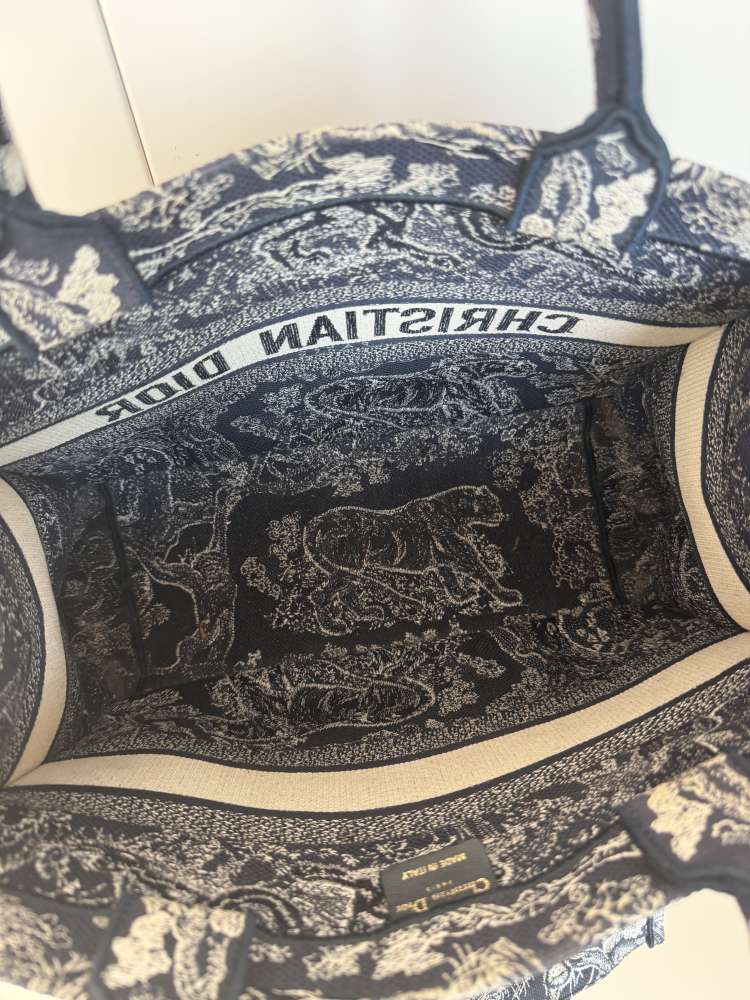 Diore tote stredná veľkosť