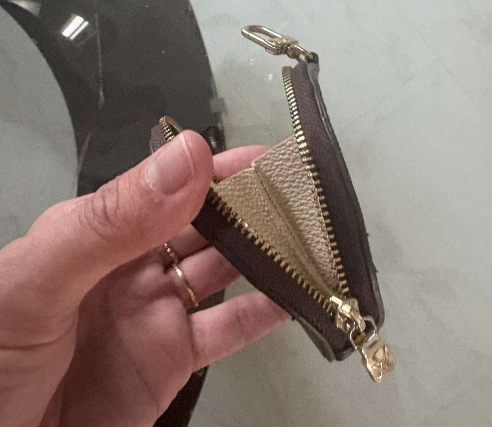 Louis Vuitton peňaženka, prívesok , kľúčenka