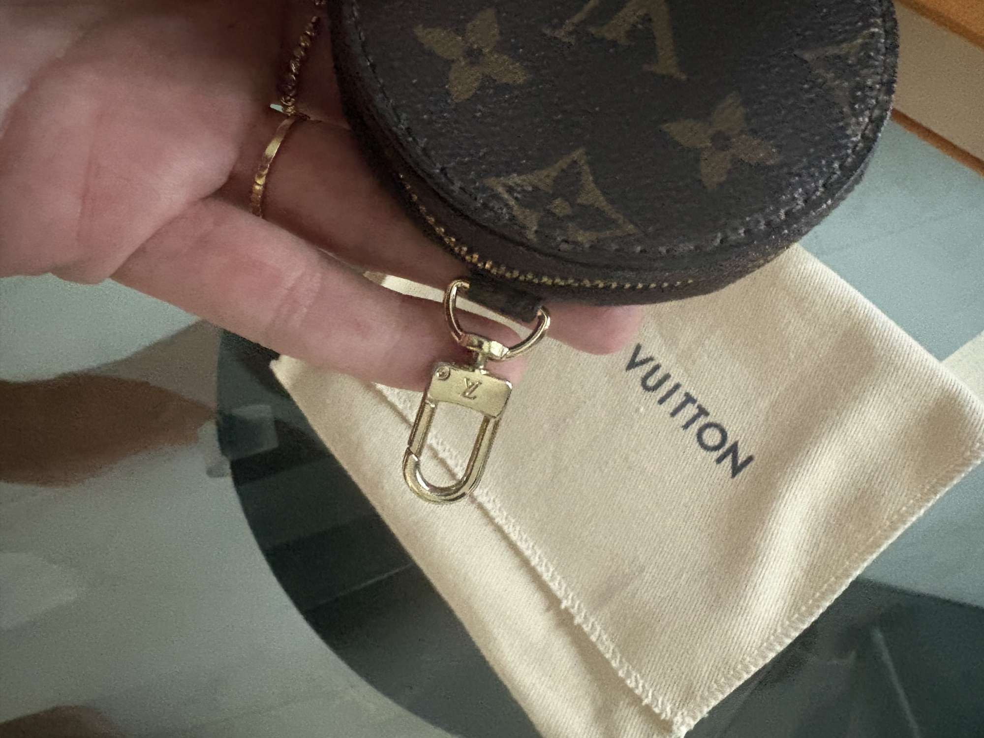 Louis Vuitton peňaženka, prívesok , kľúčenka