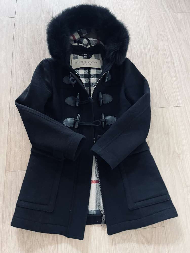 Burberry Brit dámsky čierny kabát, 100% vlna, pravá kožušina na kapucni, veľkosť XS/S