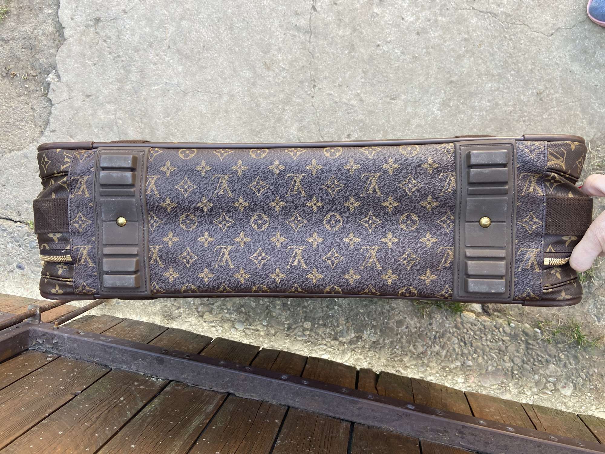 Louis Vuitton cestovny kufor