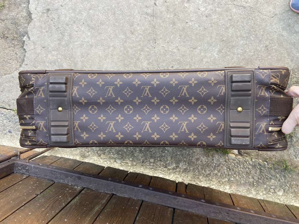 Louis Vuitton cestovny kufor