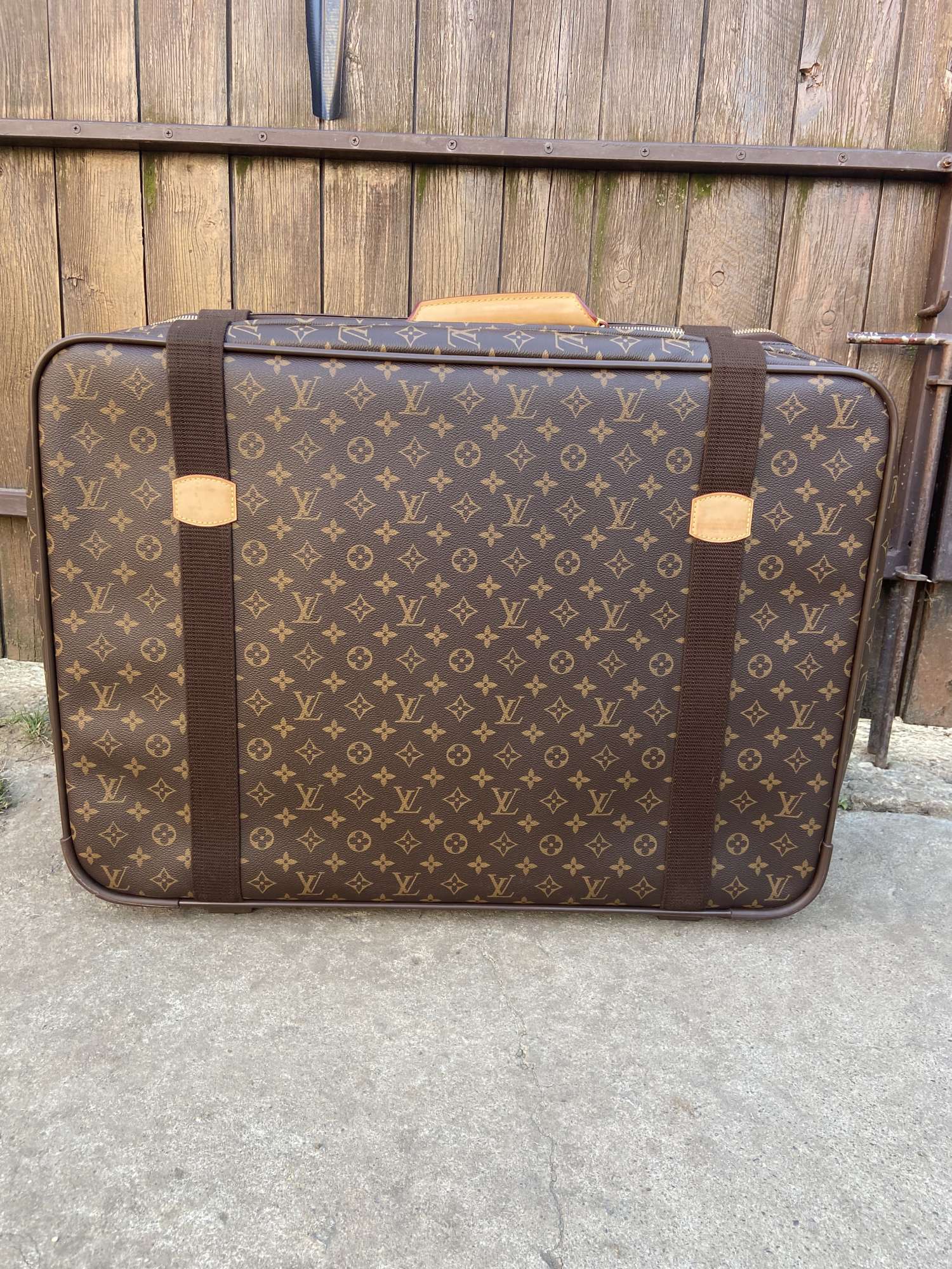 Louis Vuitton cestovny kufor