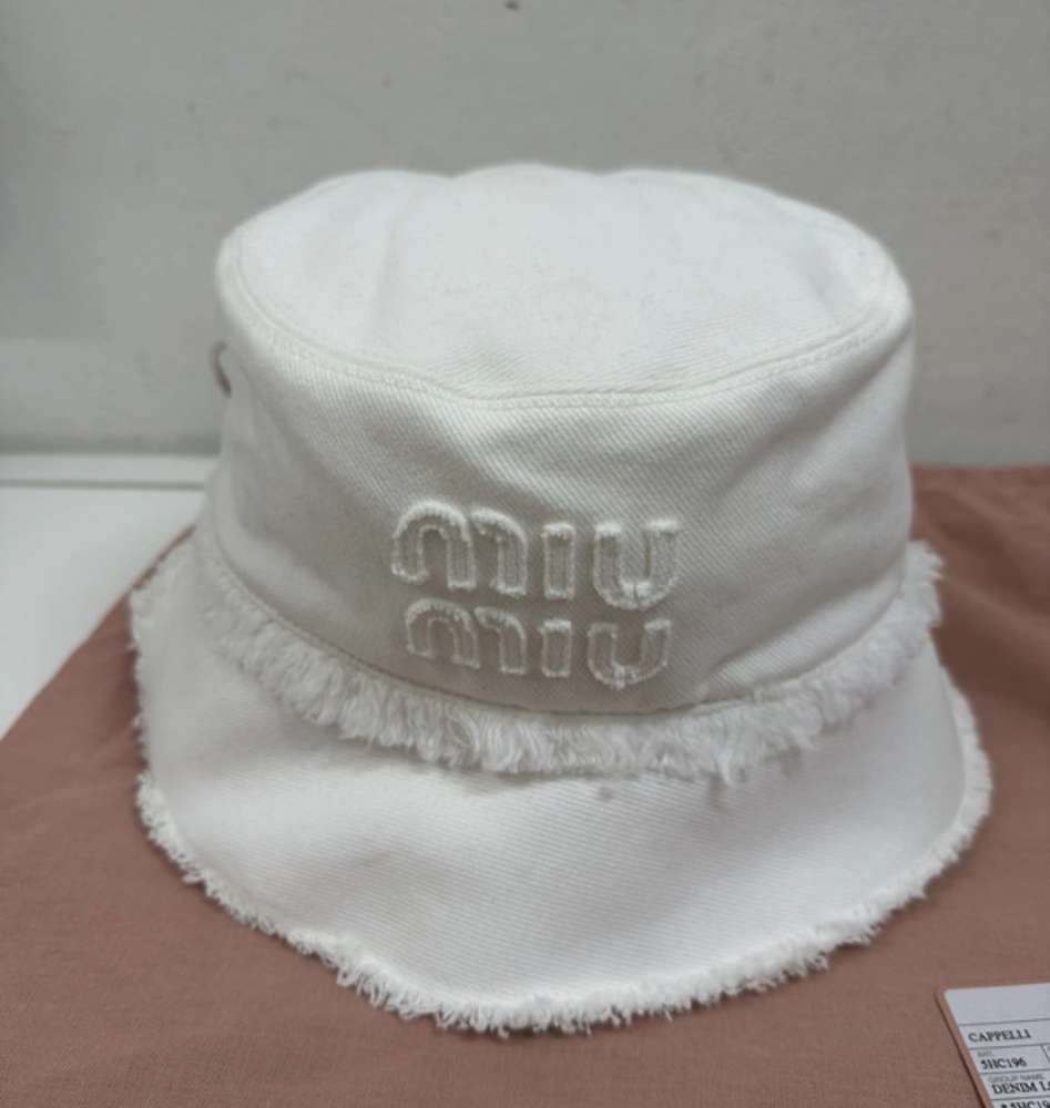 Miu miu klobuk