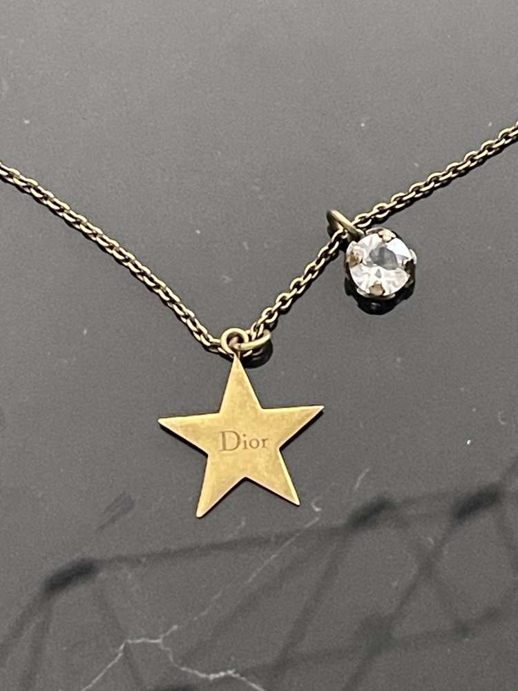 Christian Dior nahrdelník