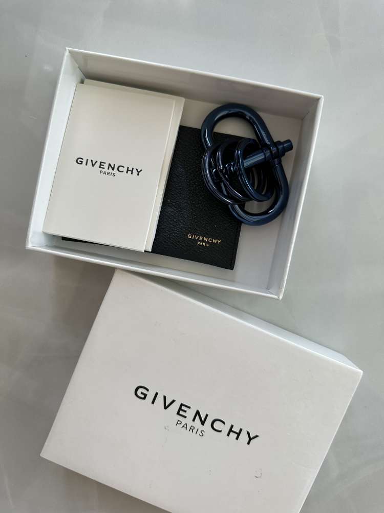 Cardholder Givenchy Paris