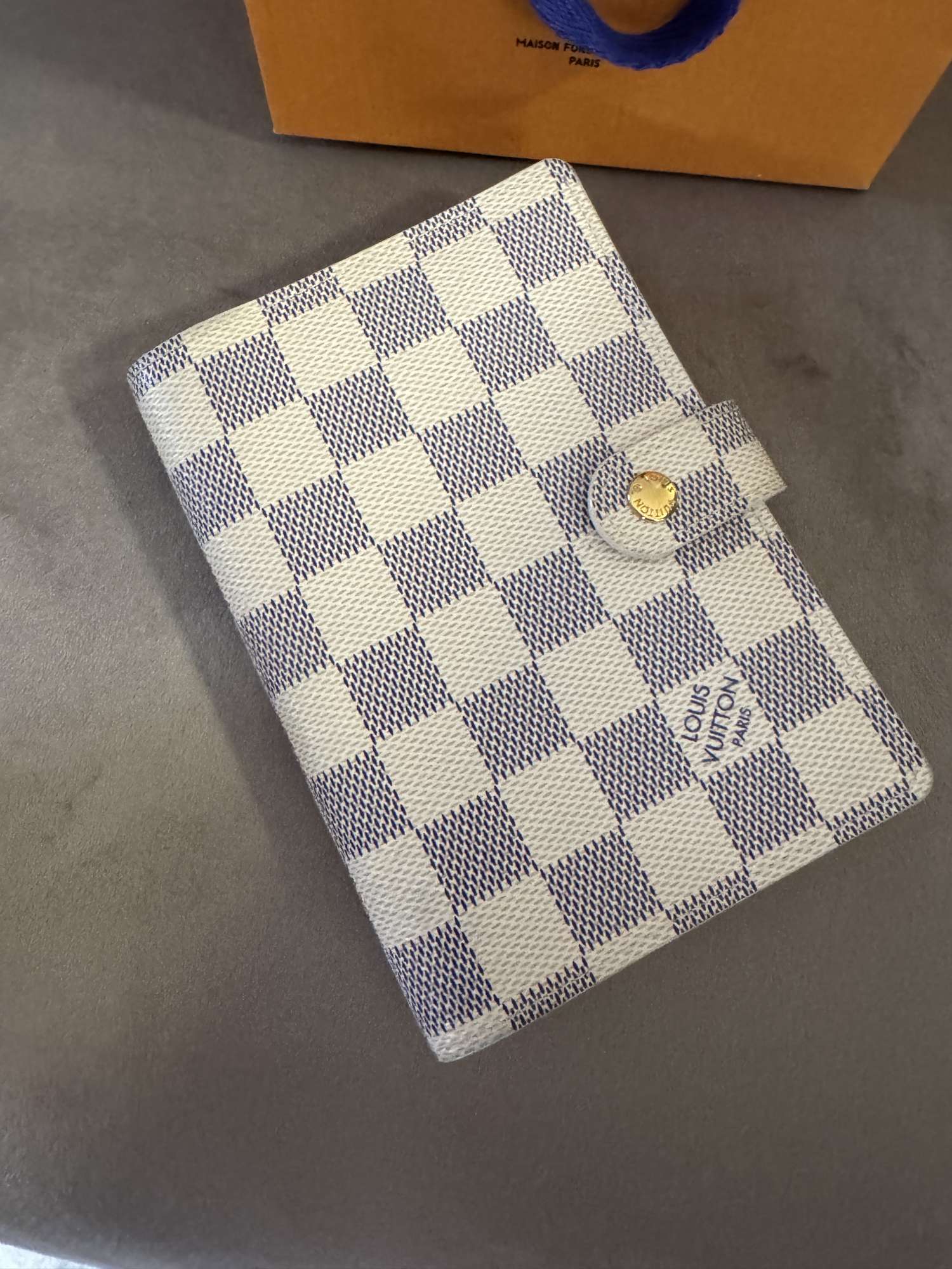 Louis Vuitton Agenda Pm plus tužka