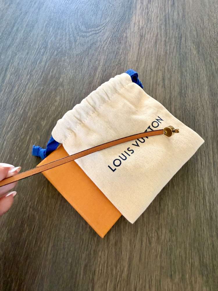 Louis Vuitton náramok