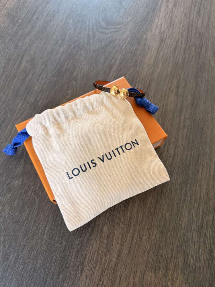 Louis Vuitton náramok