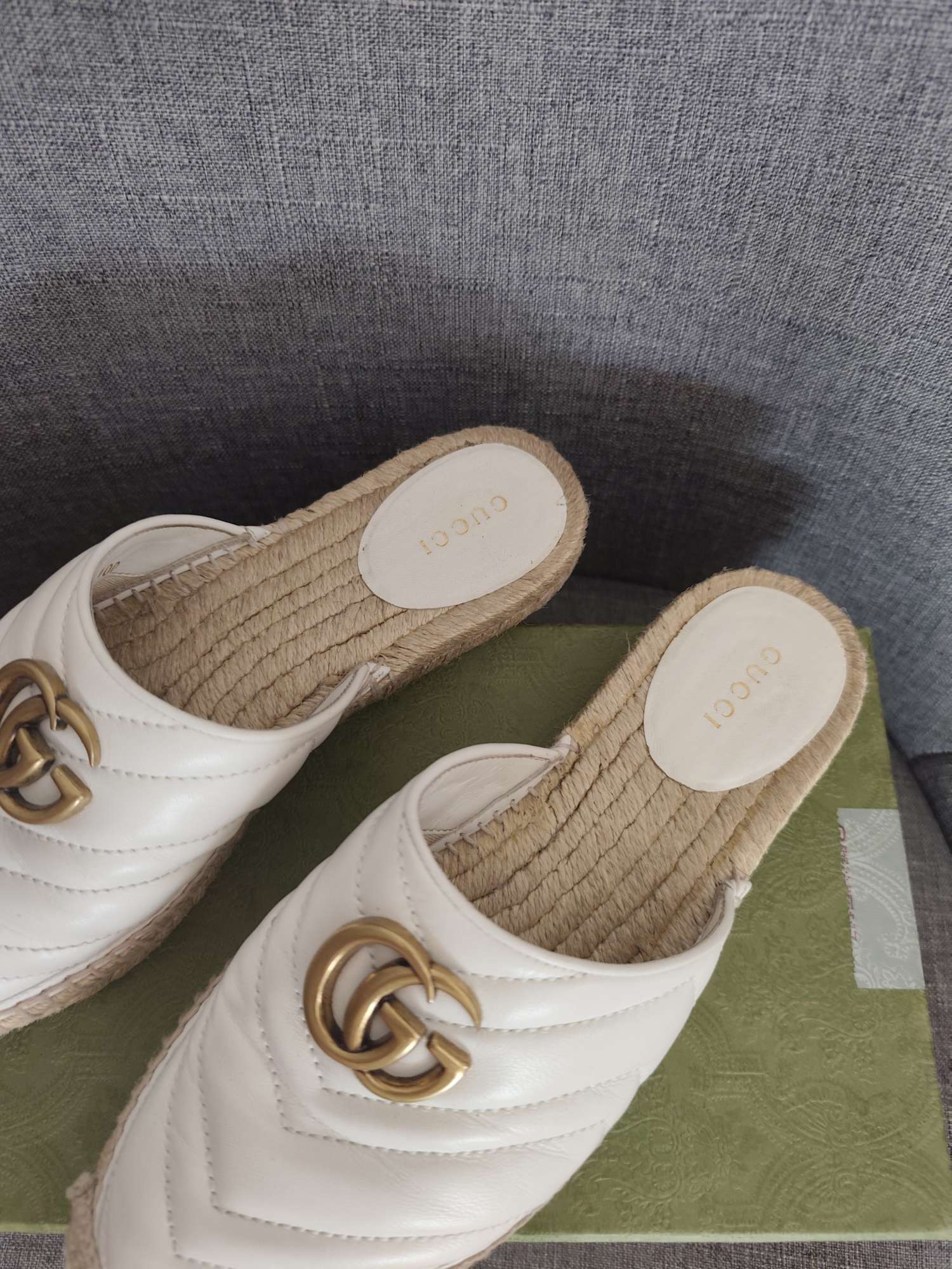 Gucci marmont White