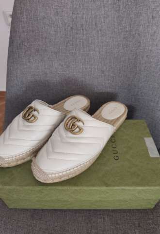 https://www.vipluxury.sk/Gucci marmont White
