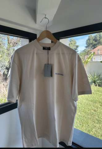 https://www.vipluxury.sk/Balenciaga tričko