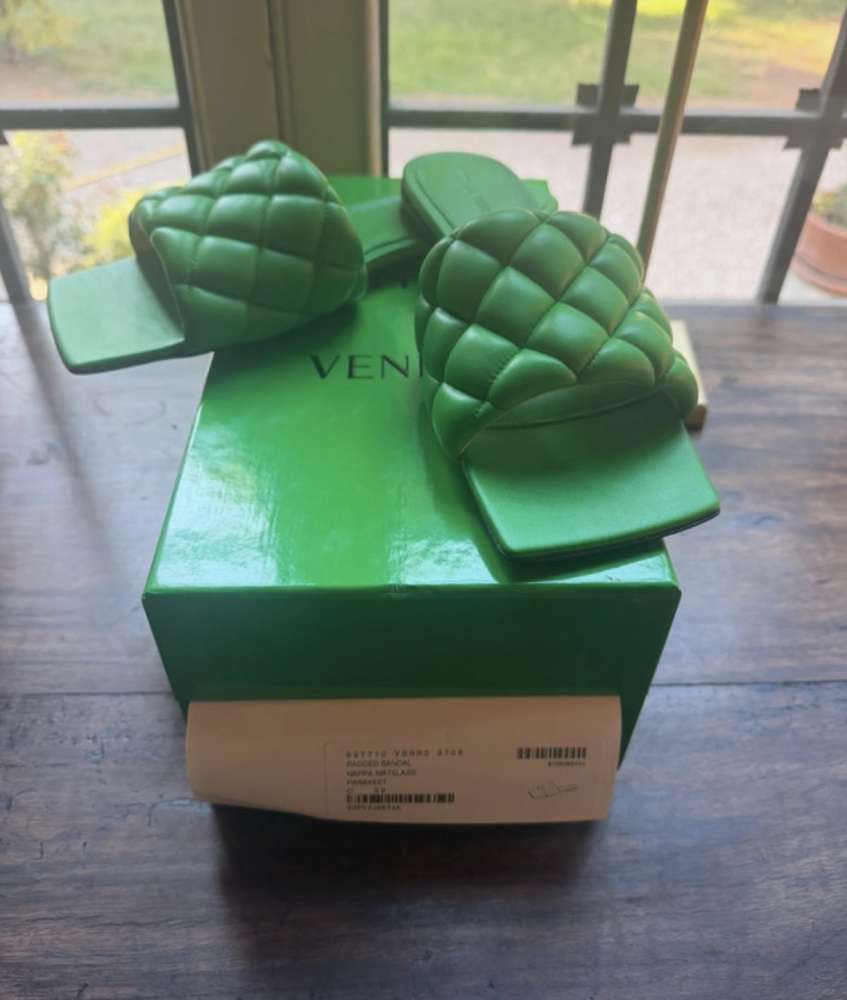 Bottega Veneta šľapky