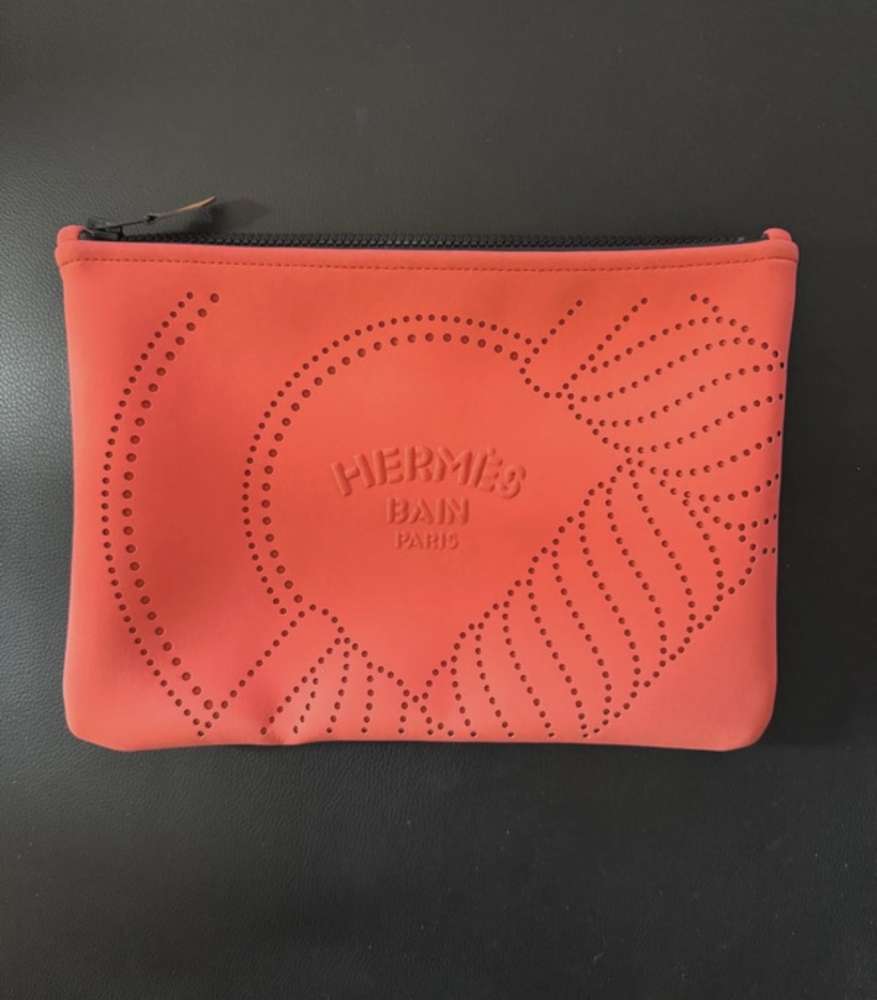 Hermes clutch