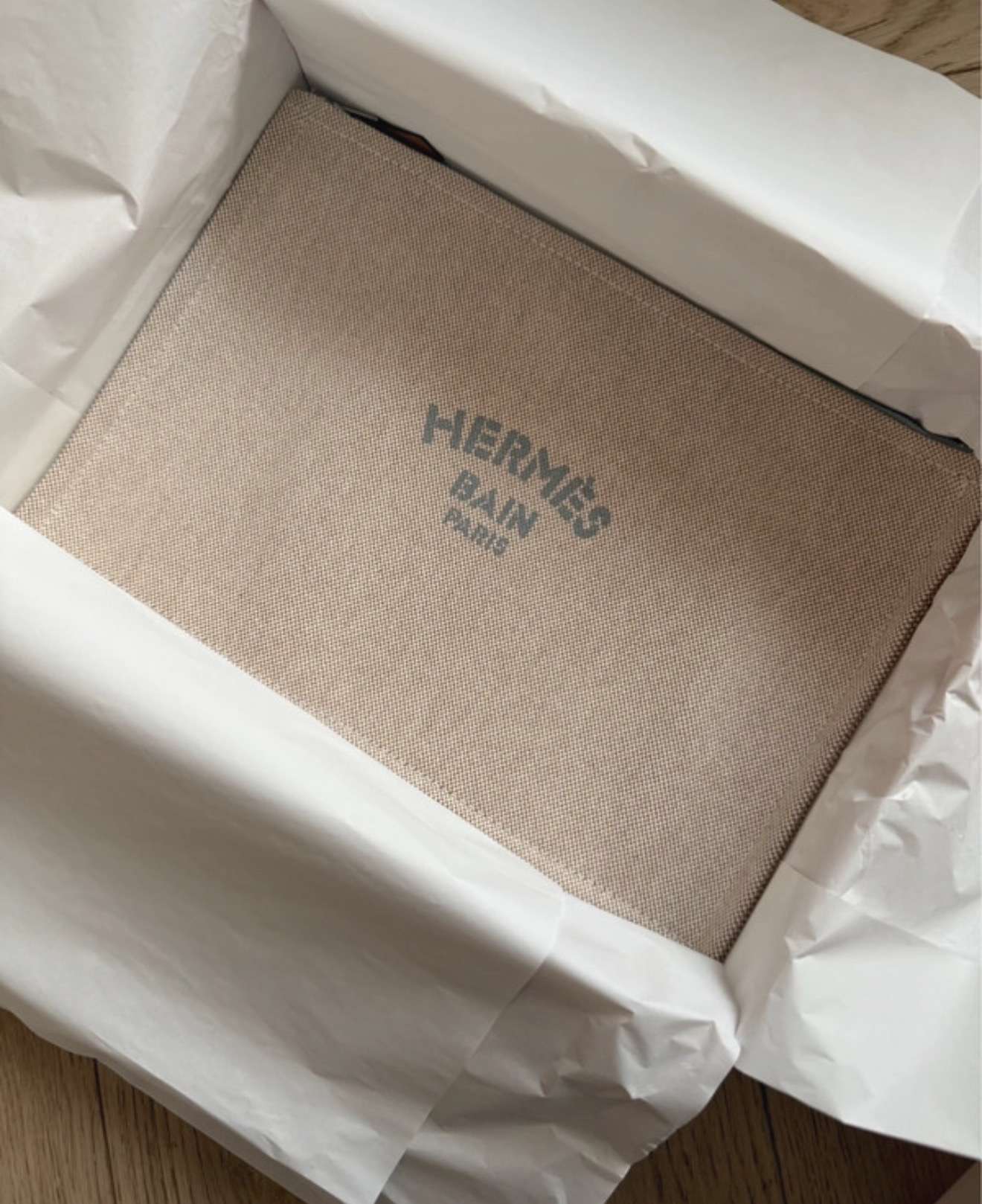 Hermes clutch