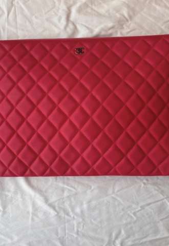 https://www.vipluxury.sk/Chanel clutch