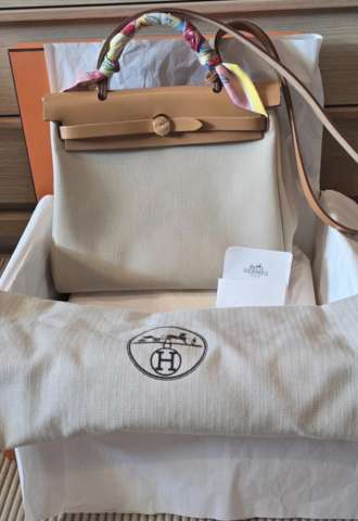 https://www.vipluxury.sk/Hermes Herbag 31
