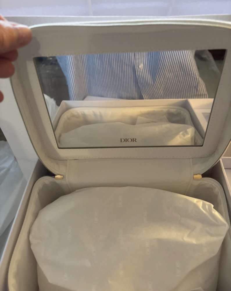 Dior kozmetický kufrik