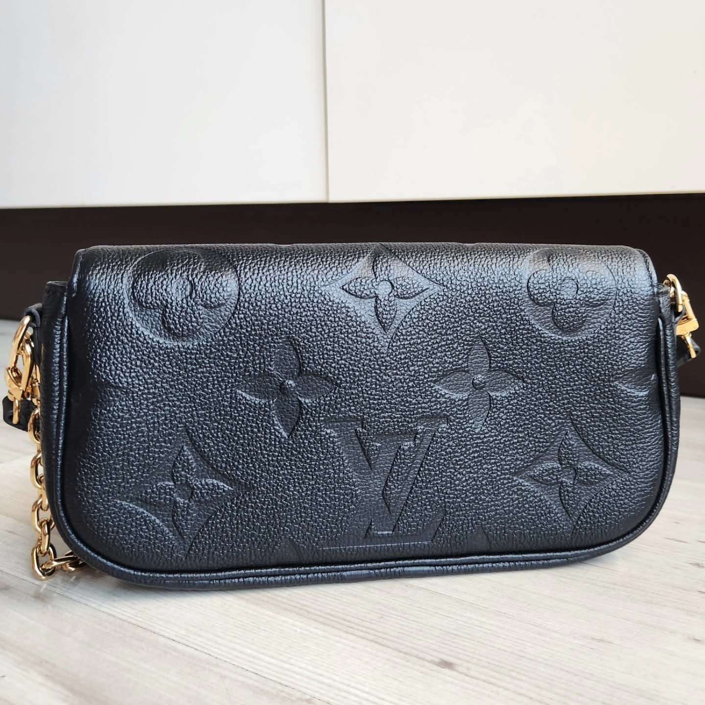 Louis Vuitton Ivy