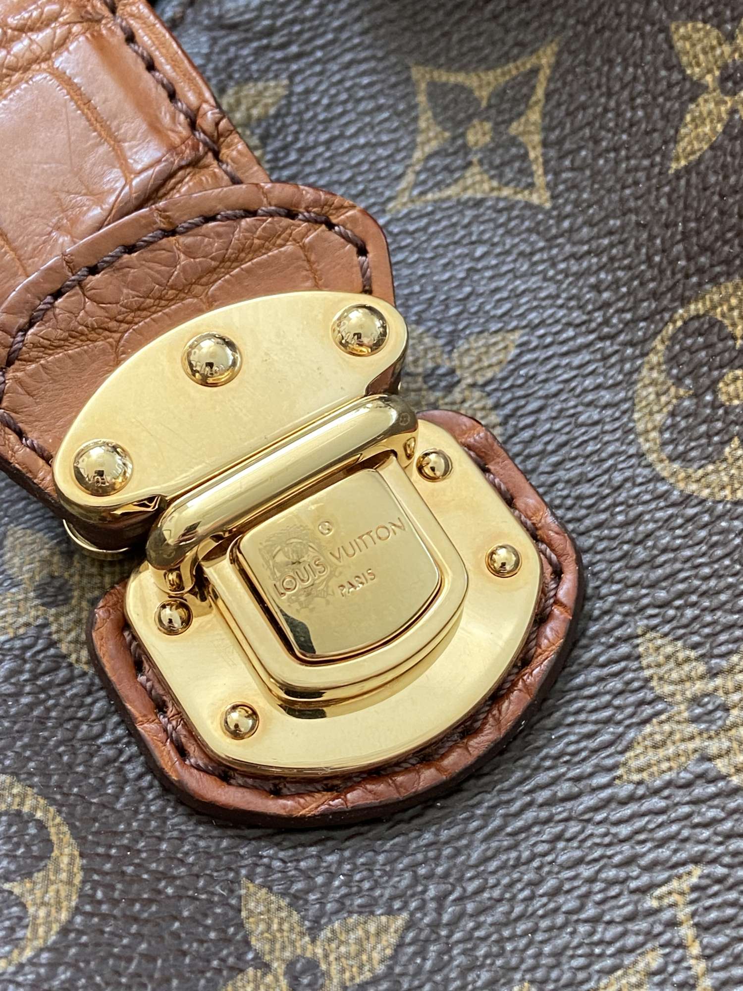Louis Vuitton Mahina