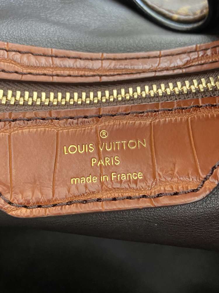 Louis Vuitton Mahina