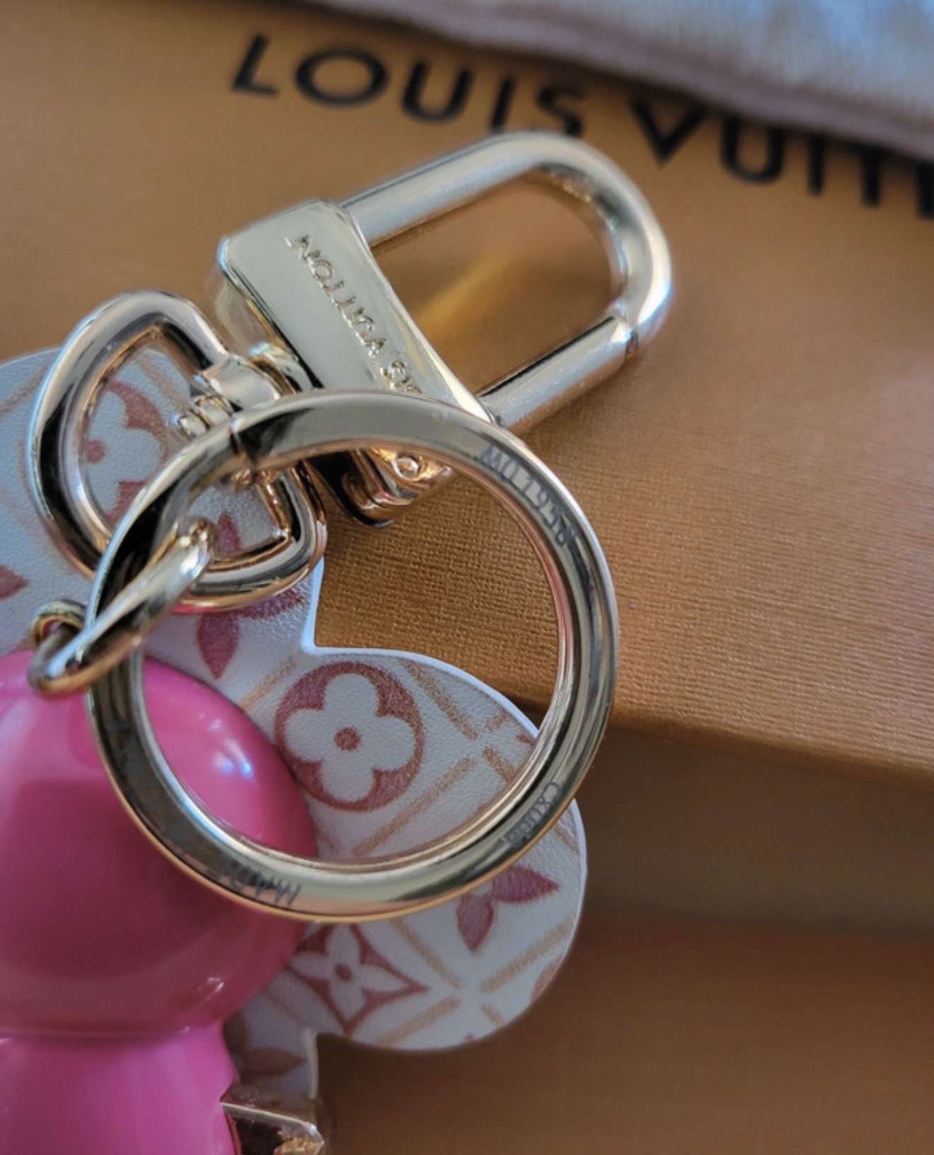 Louis Vuitton kľúčenka